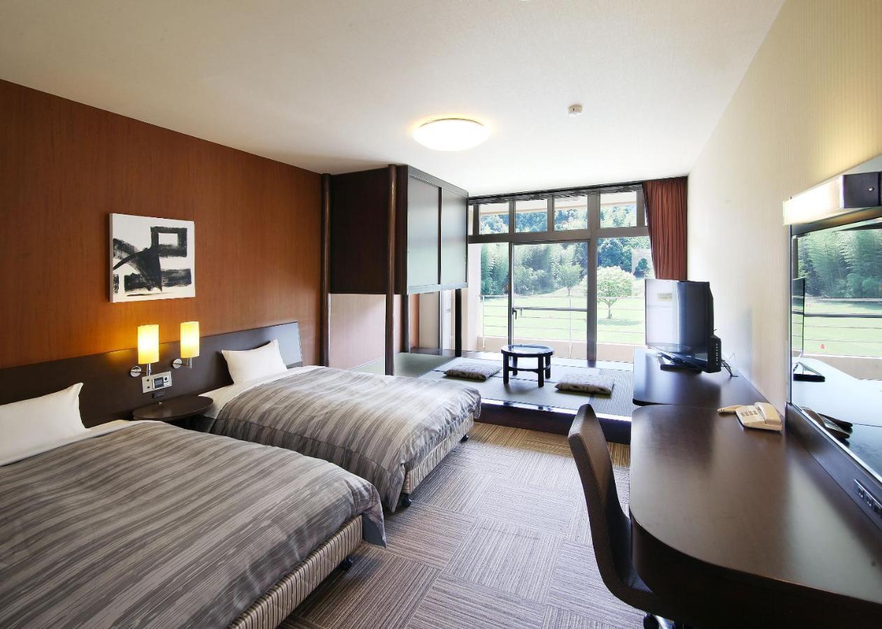 Route Inn Grantia Fukuoka Miyawaka - Wakita Onsen Экстерьер фото