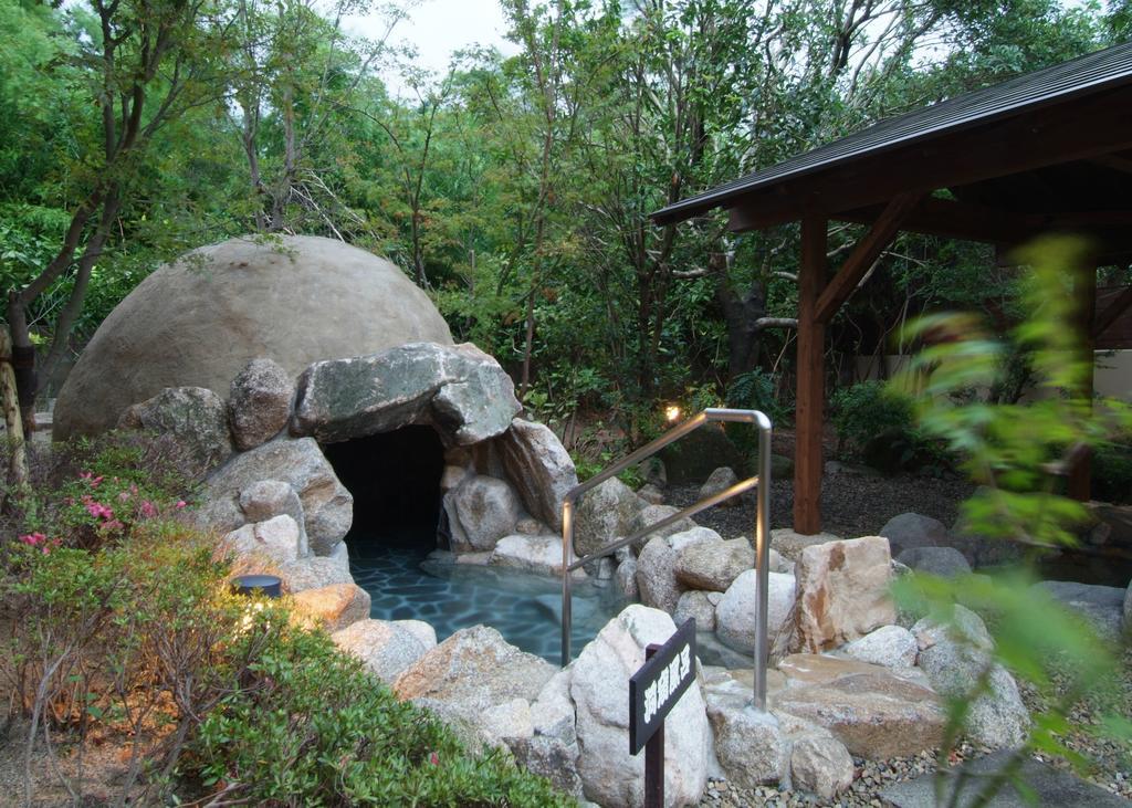 Route Inn Grantia Fukuoka Miyawaka - Wakita Onsen Экстерьер фото